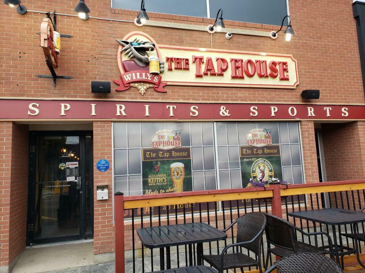 Tower Inn Estevan Exterior photo
